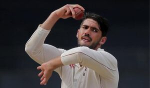 Kreamer Takes Nine Wickets on Return After Eight Years
